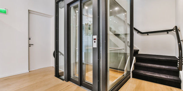 Diseño y Desarrollo de Proyectos Alcorisa · Instalación de Ascensor